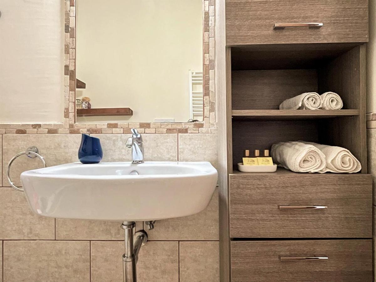 Dimora Antonella - Ostuni 4 Seasons - Splendid Villa Depandance With Private Swimming Pool Eksteriør billede